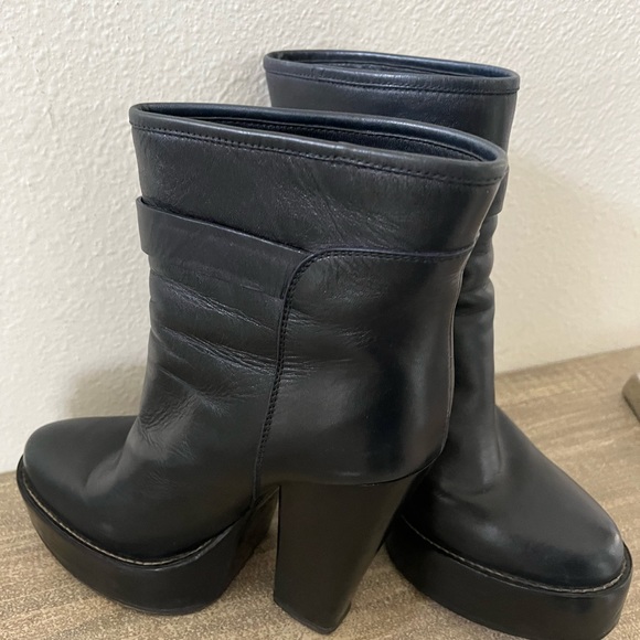 Balenciaga Platform Leather Ankle Booties - Picture 3 of 8